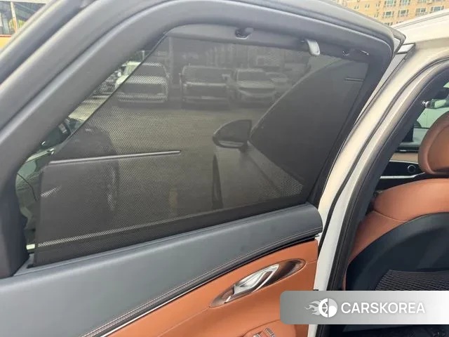 Genesis GV70 2023 Белый из Кореи, фото 4