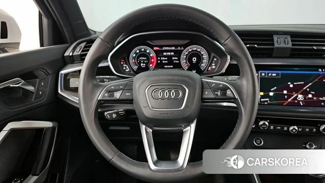 Audi Q3 (F3) 2023 Белый из Кореи, фото 4