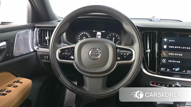 Volvo V60 Cross-Country 2nd Generation 2019 Белый из Кореи, фото 4