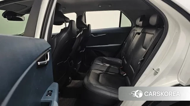 Kia Di Ol Nu Niro 2023 Белый из Кореи, фото 4