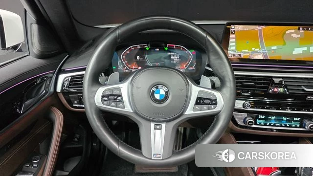 BMW 5 Series (G30) 2022 Белый из Кореи, фото 4