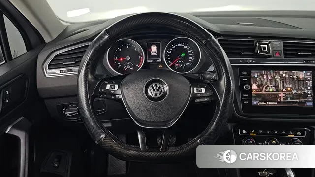Volkswagen Tiguan second Generation 2020 Серебристо-серый из Кореи, фото 4