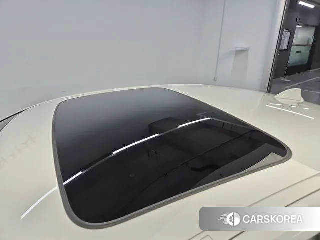 BMW 5 Series (G30) 2018 Белый из Кореи, фото 4