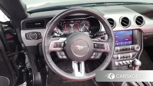 Ford Mustang 2023 Черный из Кореи, фото 4