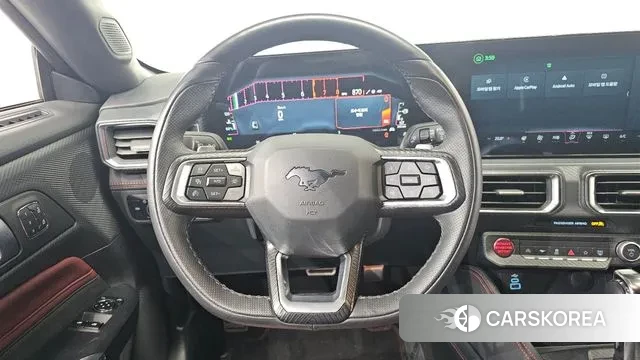 Ford Mustang 7th Generation 2024 Белый из Кореи, фото 4