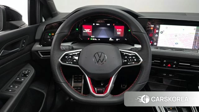 Volkswagen Golf 8th Generation 2023 Черный из Кореи, фото 4