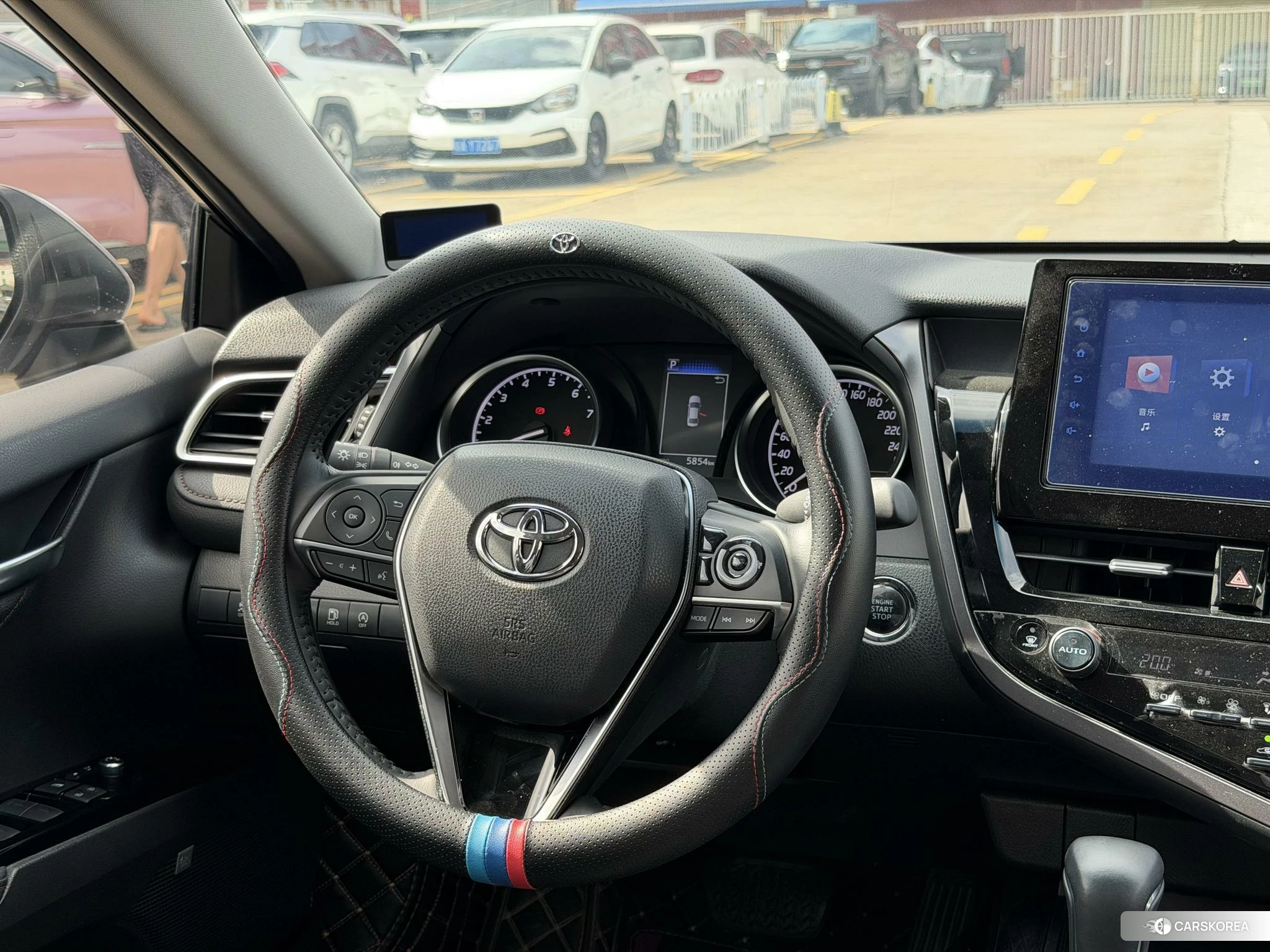 Toyota Camry 2022 Серебристо-серый из Китая, фото 4