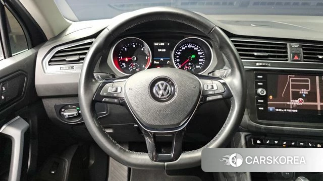 Volkswagen Tiguan second Generation 2020 Серый из Кореи, фото 4