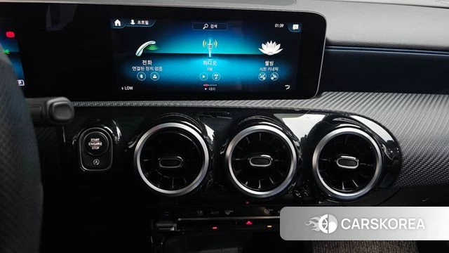 Mercedes-Benz A-Class W177 2019 Белый из Кореи, фото 4