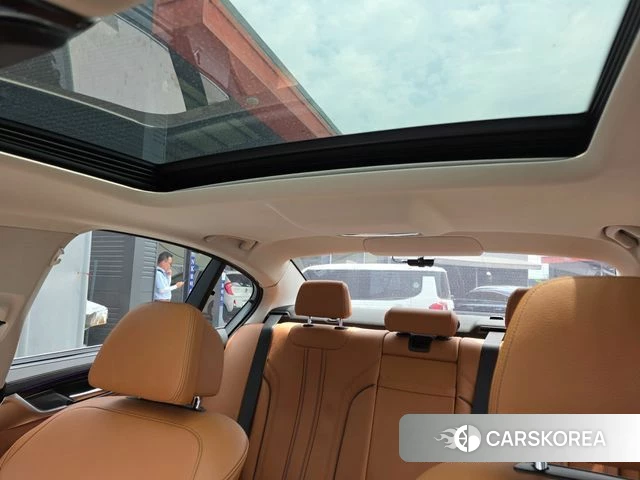 BMW 5 Series (G30) 2022 Черный из Кореи, фото 4