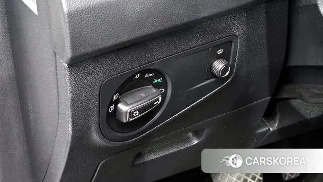 Volkswagen Tiguan second Generation 2018 Белый из Кореи, фото 4