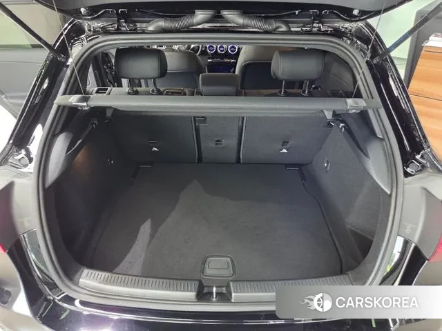 Mercedes-Benz A-Class W177 2024 Черный из Кореи, фото 4