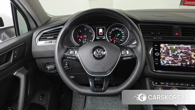 Volkswagen Tiguan second Generation 2018 Белый из Кореи, фото 4