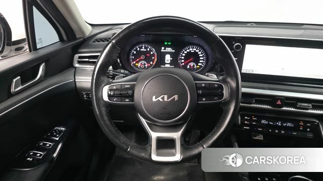 Kia K5 3rd generation 2023 Белый из Кореи, фото 4