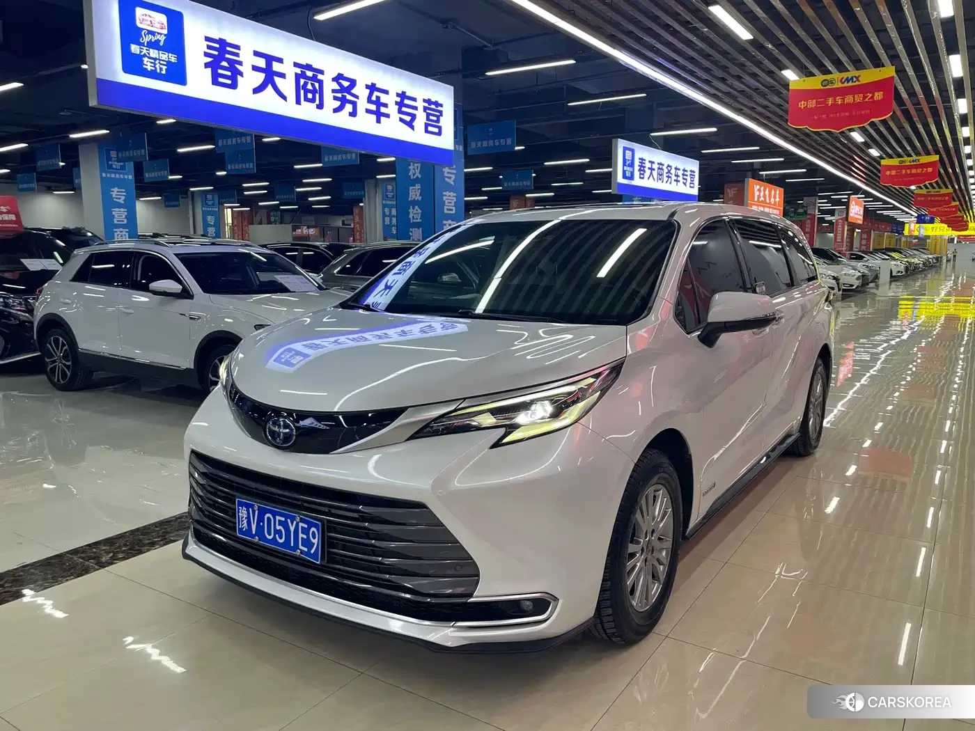 Toyota Sienna 2022 Белый из Китая, фото 5