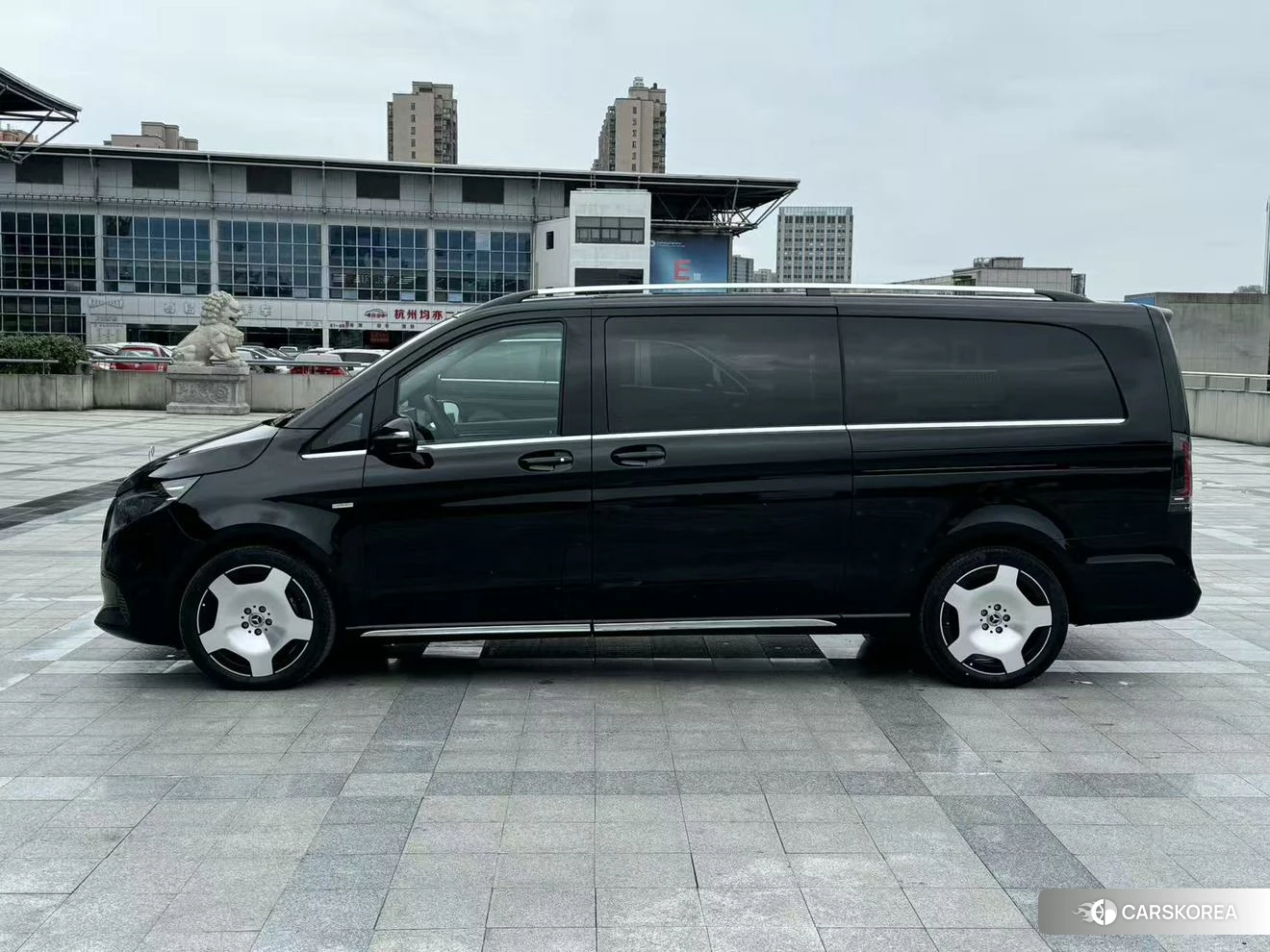 Mercedes-Benz V-class 2024 Черный из Китая, фото 4