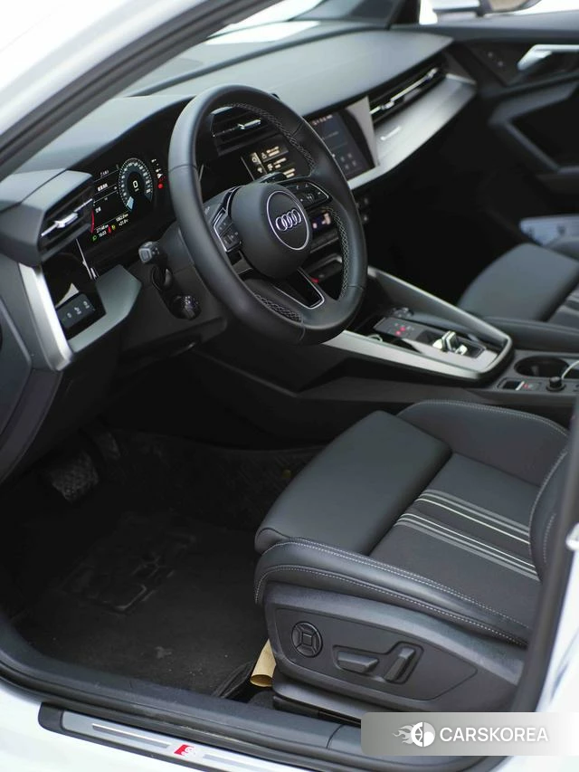 Audi A3 2023 Белый из Китая, фото 4