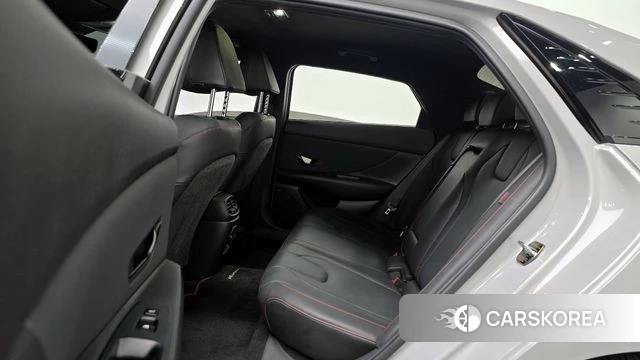 Hyundai The New Avante (CN7) 2025 Серебристо-серый из Кореи, фото 4