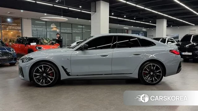 BMW i4 2022 Небесно-голубой из Кореи, фото 4