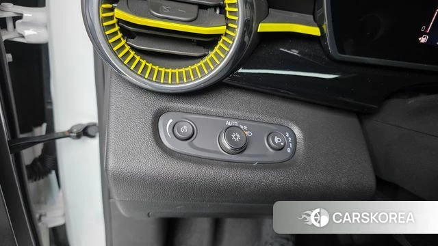 Chevrolet (GM Daewoo) Trax Crossover 2023 Белый из Кореи, фото 4