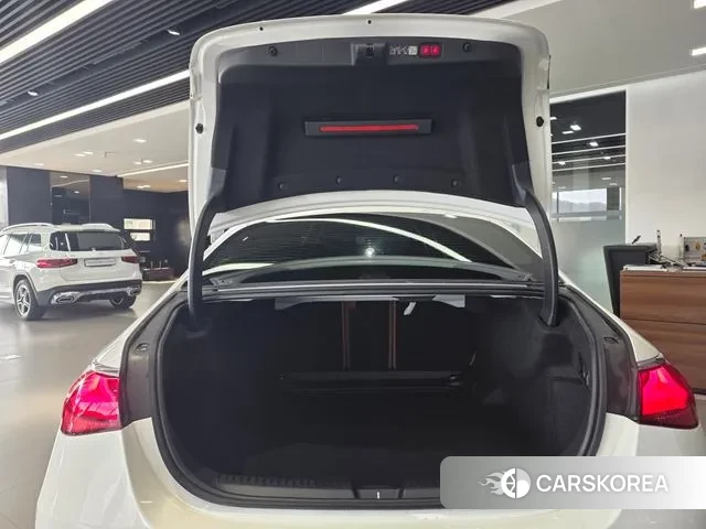 Mercedes-Benz E-Class W214 2024 Белый из Кореи, фото 4