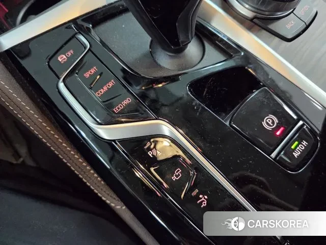 BMW 6 Series GT (G32) 2023 Белый из Кореи, фото 4