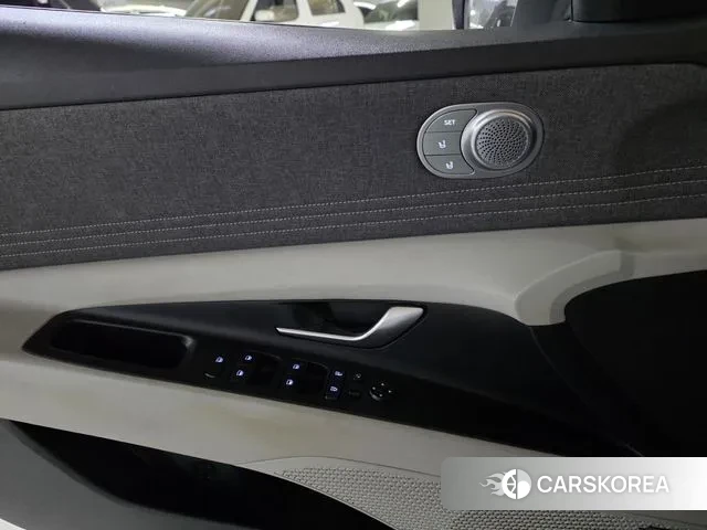 Hyundai Avante Hybrid (CN7) 2021 Белый из Кореи, фото 4