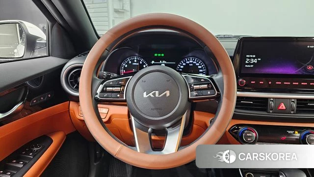 Kia The New K3 2nd generation 2022 Белый из Кореи, фото 4