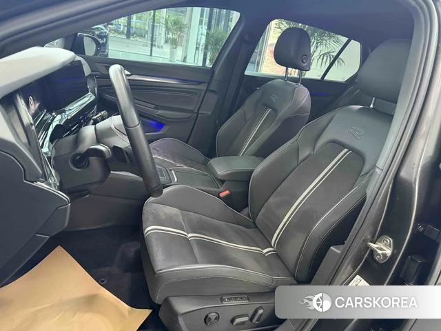 Volkswagen Golf 2023 Черный из Китая, фото 4
