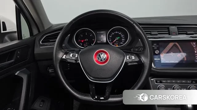 Volkswagen Tiguan second Generation 2020 Белый из Кореи, фото 4