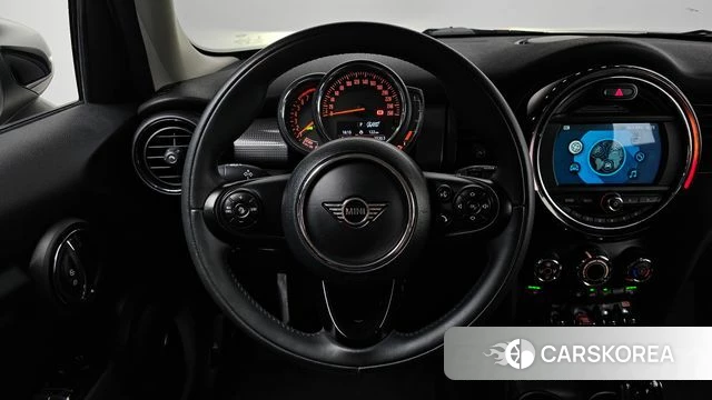 Mini Cooper 2019 Жемчужный цвет из Кореи, фото 4