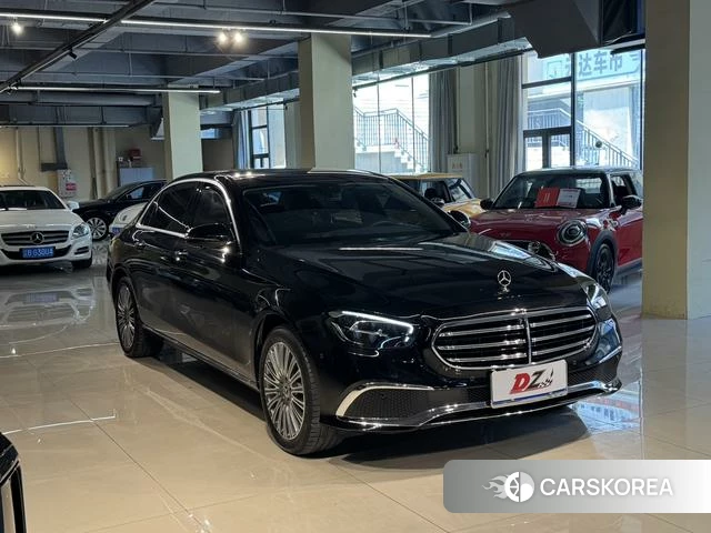 Mercedes-Benz E-class 2023 Черный из Китая, фото 4