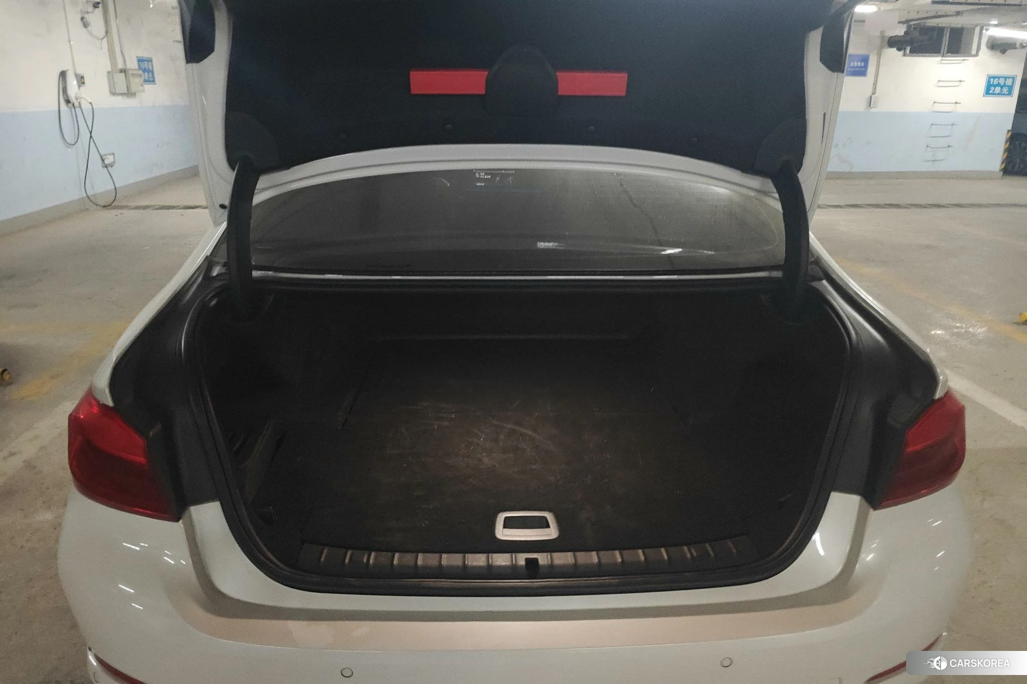 BMW 5 series PHEV 2020 Белый из Китая, фото 4