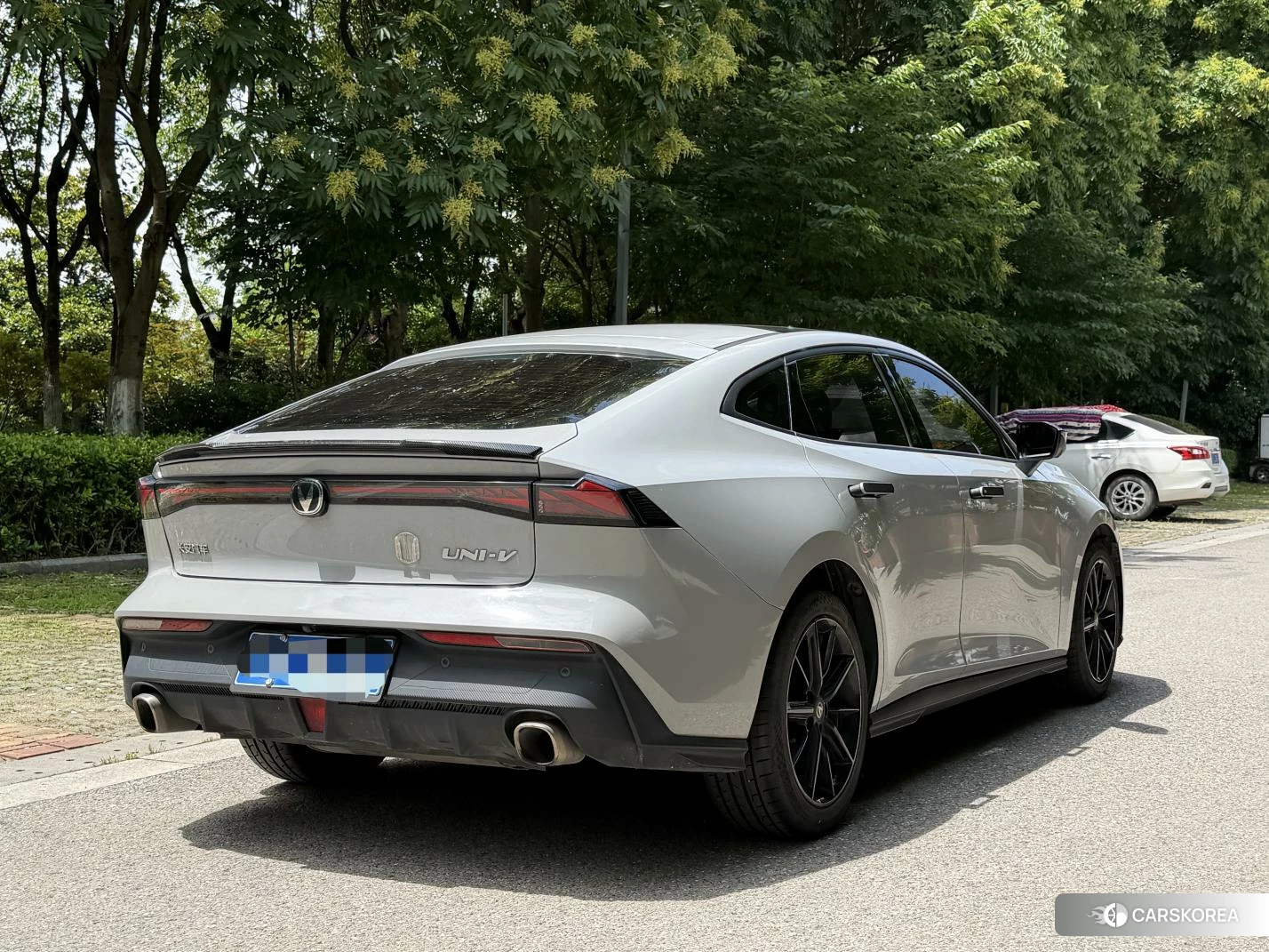 Chang'an UNI-V 2022 Серебристо-серый из Китая, фото 4