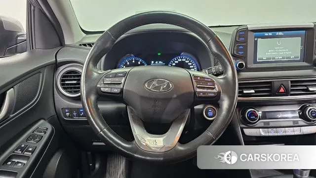 Hyundai Kona 2018 Серебристо-серый из Кореи, фото 4