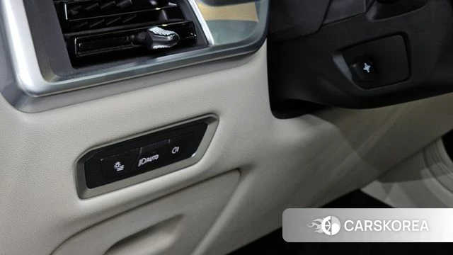 BMW X7 (G07) 2023 Белый из Кореи, фото 4