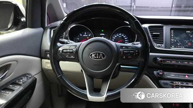 Kia The New Carnival 2018 Серебряный из Кореи, фото 4