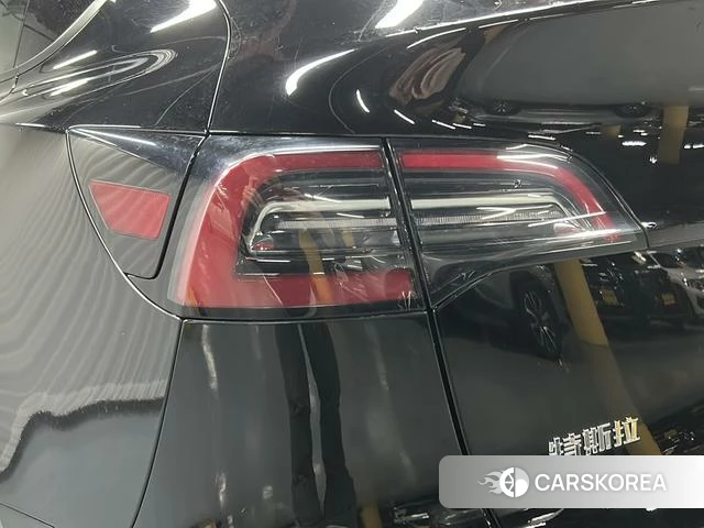 Tesla Model Y 2021 Черный из Китая, фото 4
