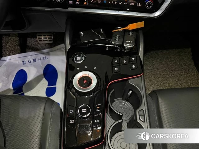 Kia Sportage 5th Generation Hybrid 2024 Белый из Кореи, фото 4
