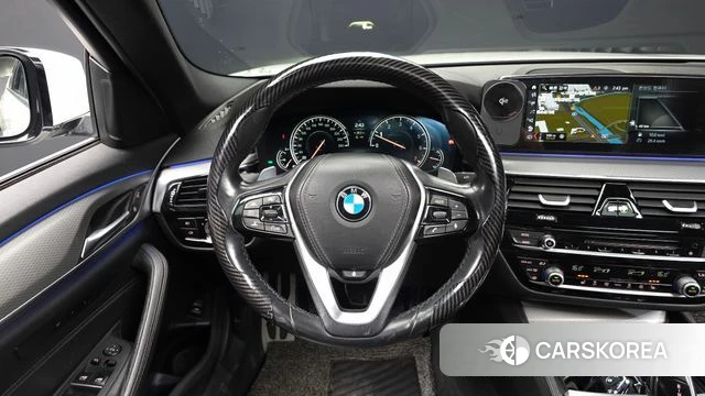 BMW 5 Series (G30) 2018 Белый из Кореи, фото 4