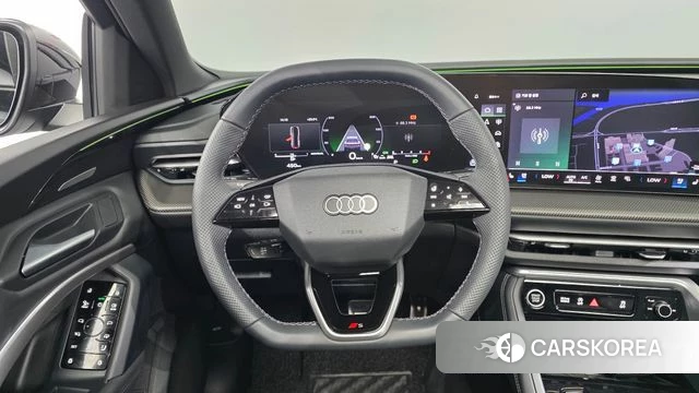 Audi Q5 (80A) 2025 Черный из Кореи, фото 4