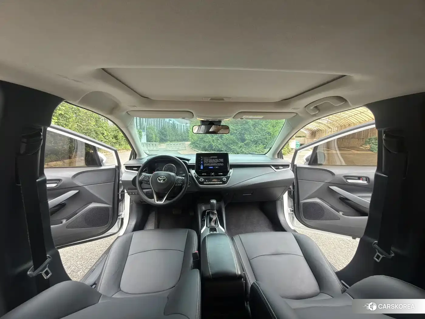 Toyota Corolla 2023 Белый из Китая, фото 4