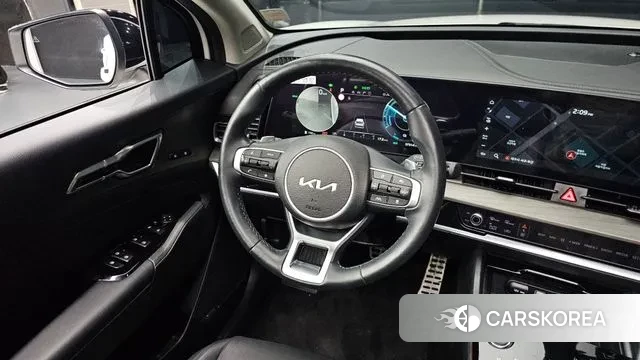 Kia Sportage 5th Generation Hybrid 2023 Белый из Кореи, фото 4