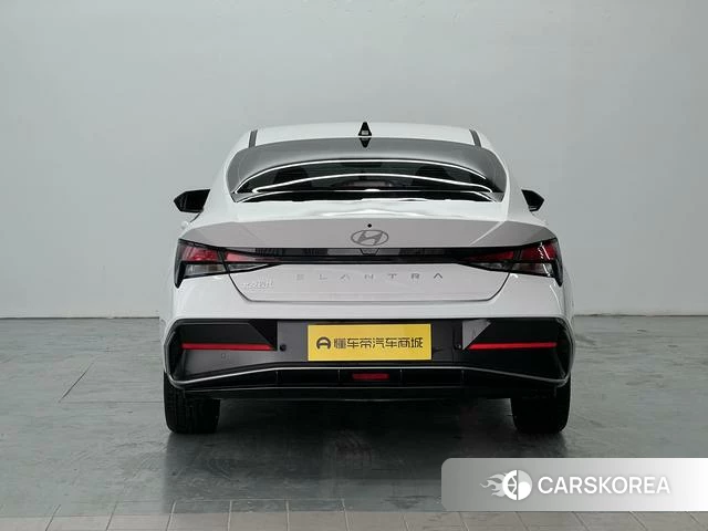 Hyundai Elantra 2025 Белый из Китая, фото 4