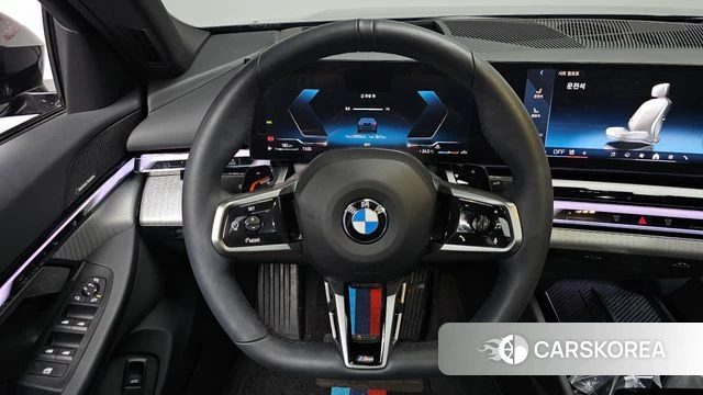BMW 5 Series (G60) 2025 Черный из Кореи, фото 4