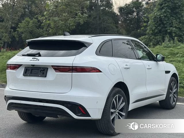 Jaguar F-PACE 2024 Белый из Китая, фото 4