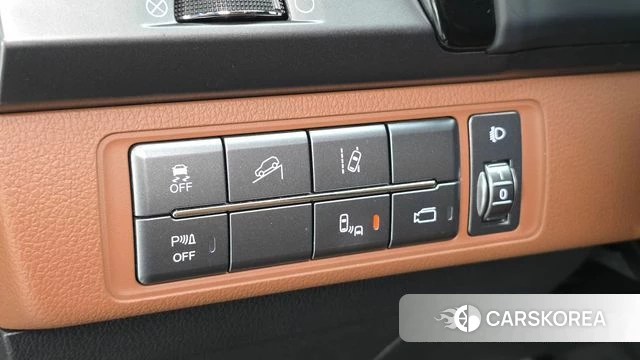 Ssangyong Rexton Sports Cannes 2019 Красный из Кореи, фото 4