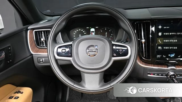 Volvo XC60 second Generation 2018 Белый из Кореи, фото 4