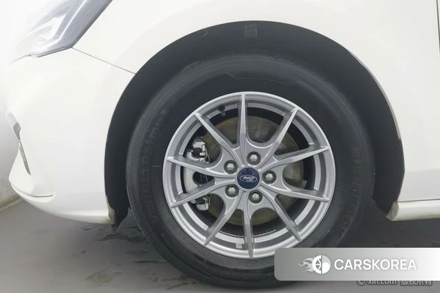 Ford Fox 2021 Белый из Китая, фото 4
