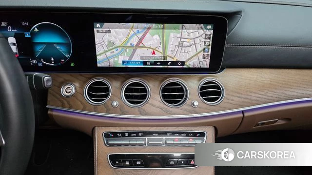 Mercedes-Benz E-Class W213 2022 Белый из Кореи, фото 4